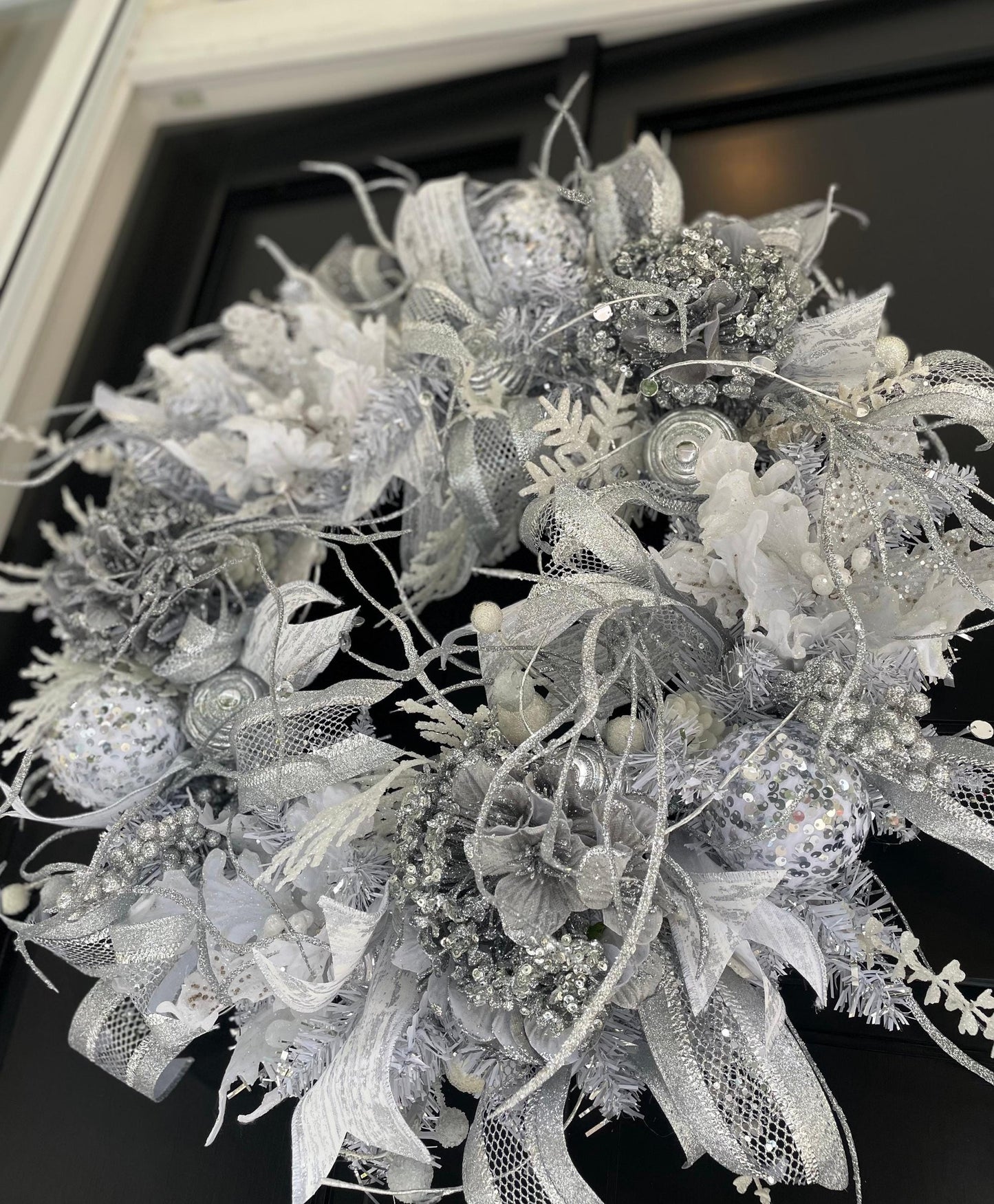 White Silver Luxury Christmas Wreath Front Door Luxury Home Decorations Xmas Winter Mantle Decor Holiday Wreath Advent Swag Silver Theme
