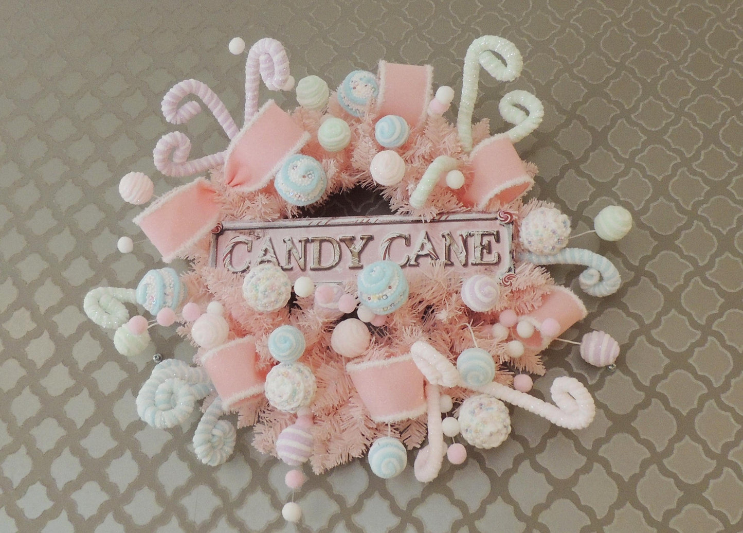 Luxury Candy Shop Pink Pastel Sweets Christmas Wreath Front Door Luxury Home Decorations Xmas Winter Mantle Decor Holiday Wreath Advent Swag