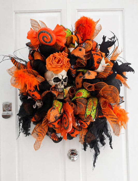 Large Gothic Skull Halloween Wreath – Orange & Black Front Door Decor