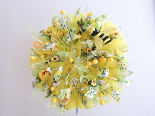 XL Honey Bee Wreath for Front Door, Bee Wreath, Farmhouse Wreath, Lemon Summer Door Wreath, Cottage Wreath, Garden Wreath, Handmade Wreath