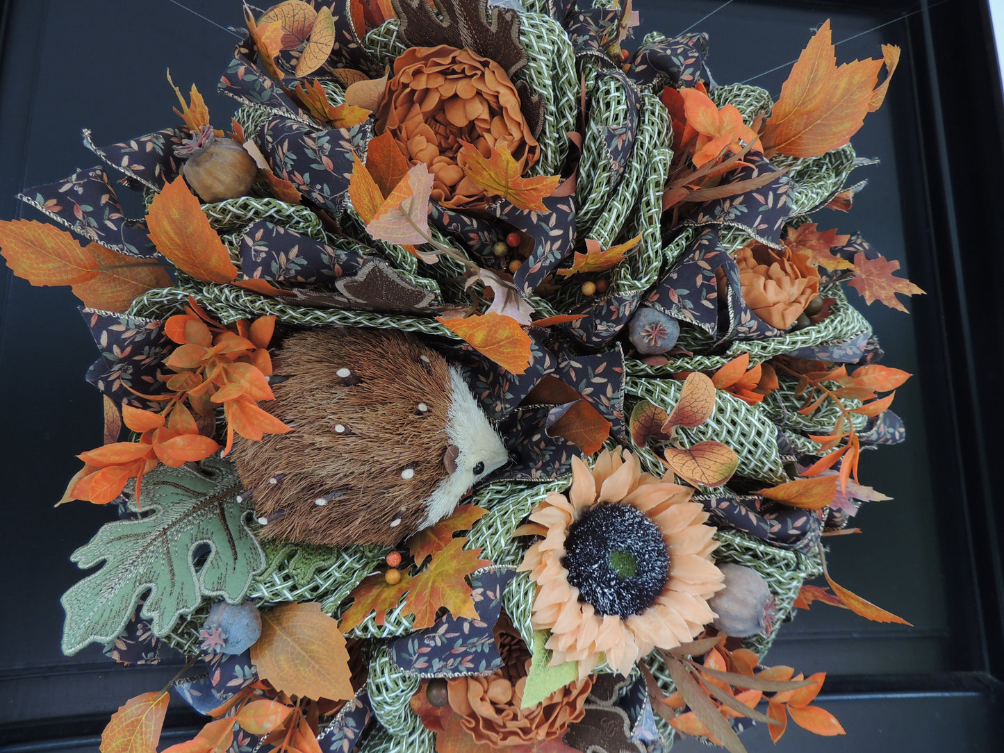 Autumn Hedgehog Woodland Wreath – 50cm Large Fall Front Door Wreath with Sunflower, Acorns & Harvest Foliage – Rustic Seasonal Home Decor
