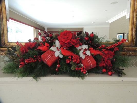 Traditional Red & Green Christmas Mantel Swag | Pine Fireplace & Over Door Decor | 80cm (31.5")