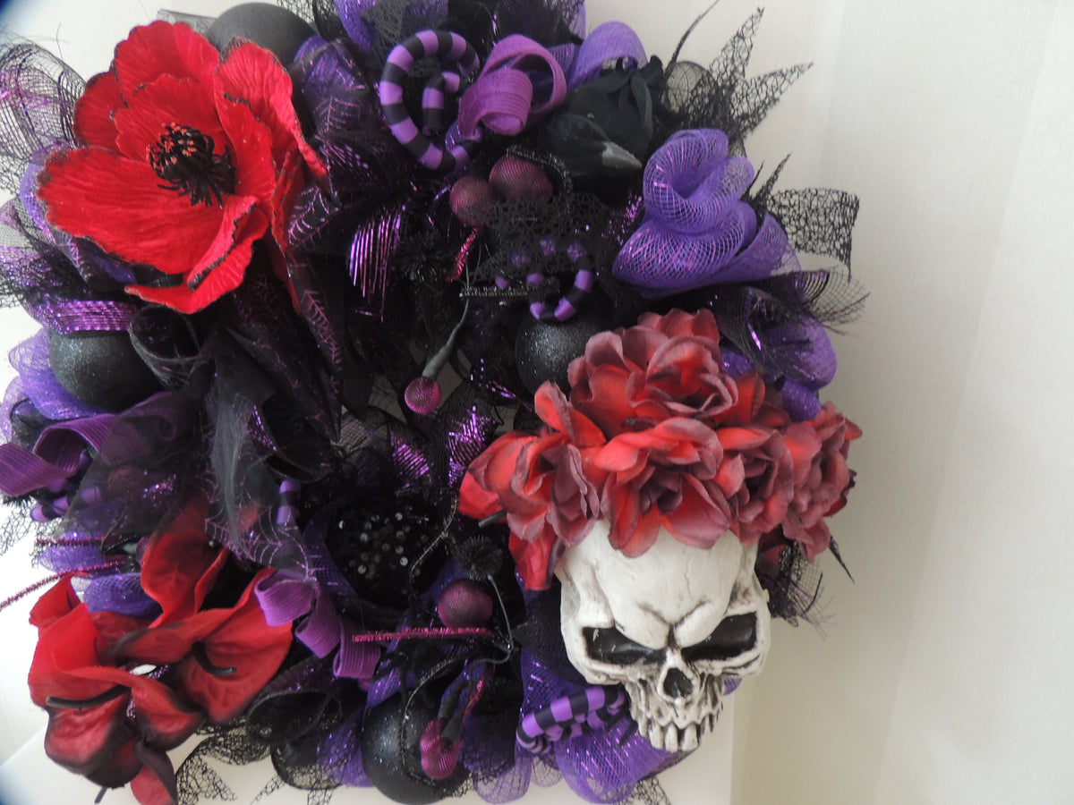 Gothic Skull Halloween Wreath 50cm | Red, Purple & Black Crow Front Door Wreath
