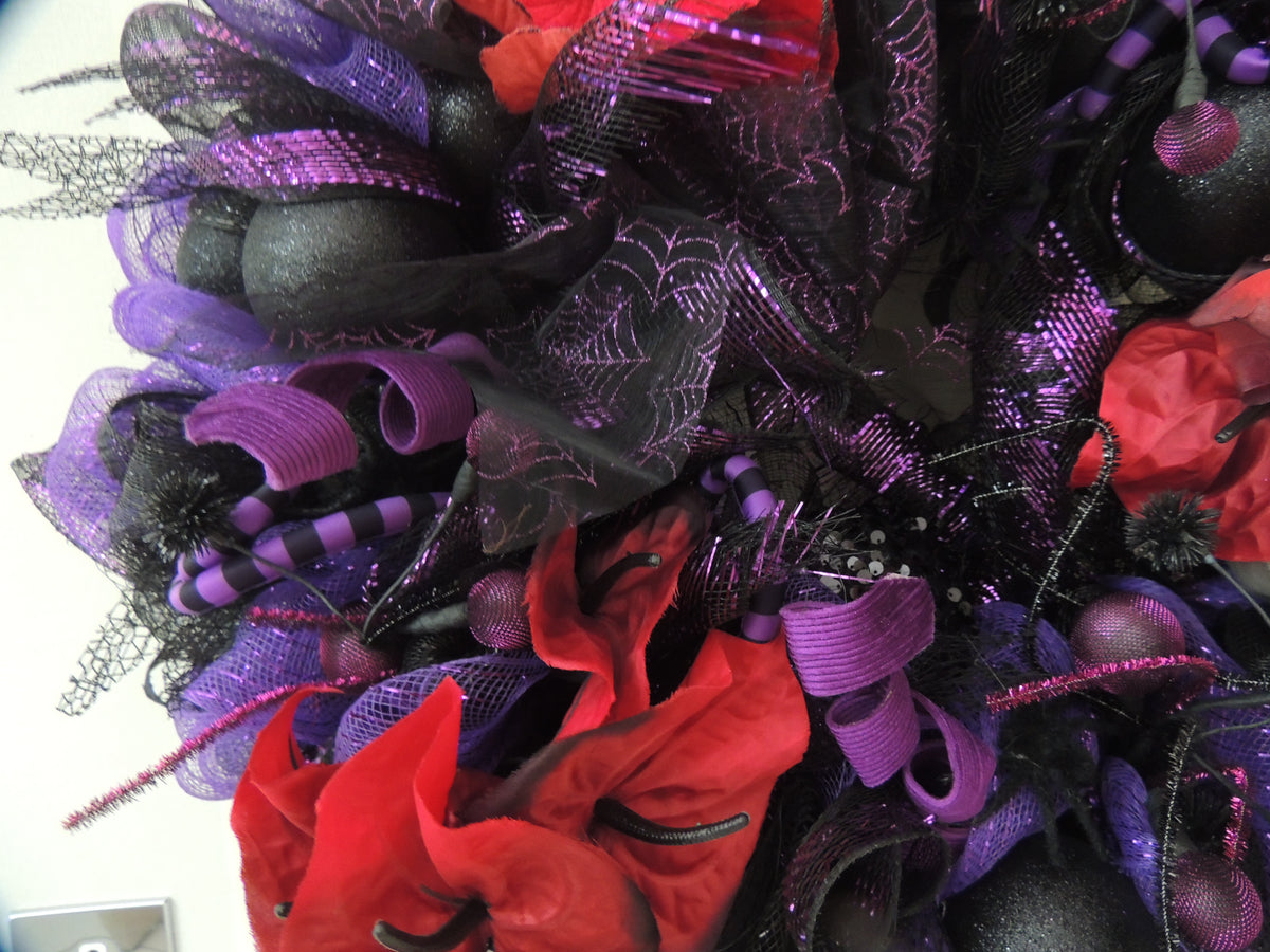 Gothic Skull Halloween Wreath 50cm | Red, Purple & Black Crow Front Door Wreath