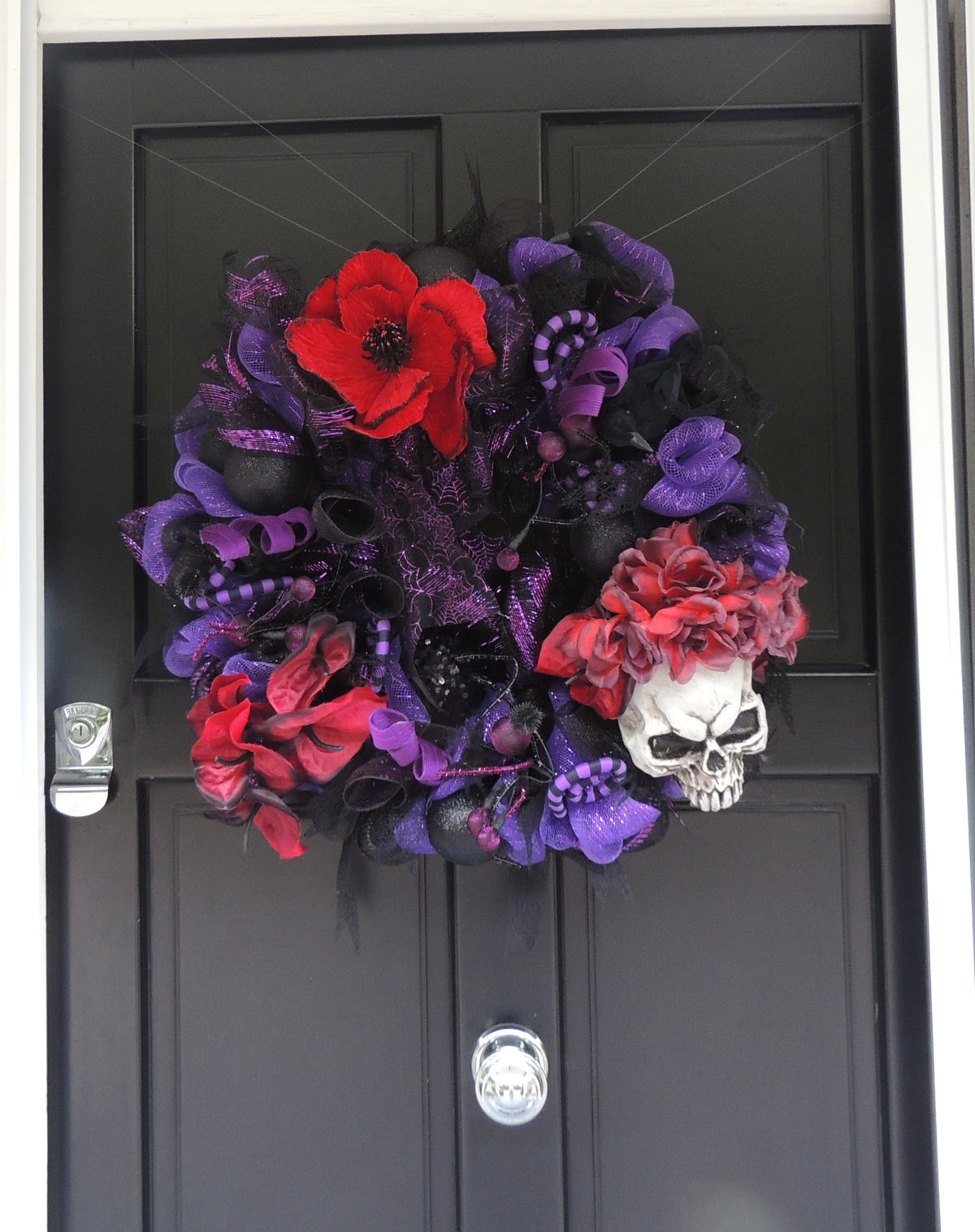 Gothic Skull Halloween Wreath 50cm | Red, Purple & Black Crow Front Door Wreath