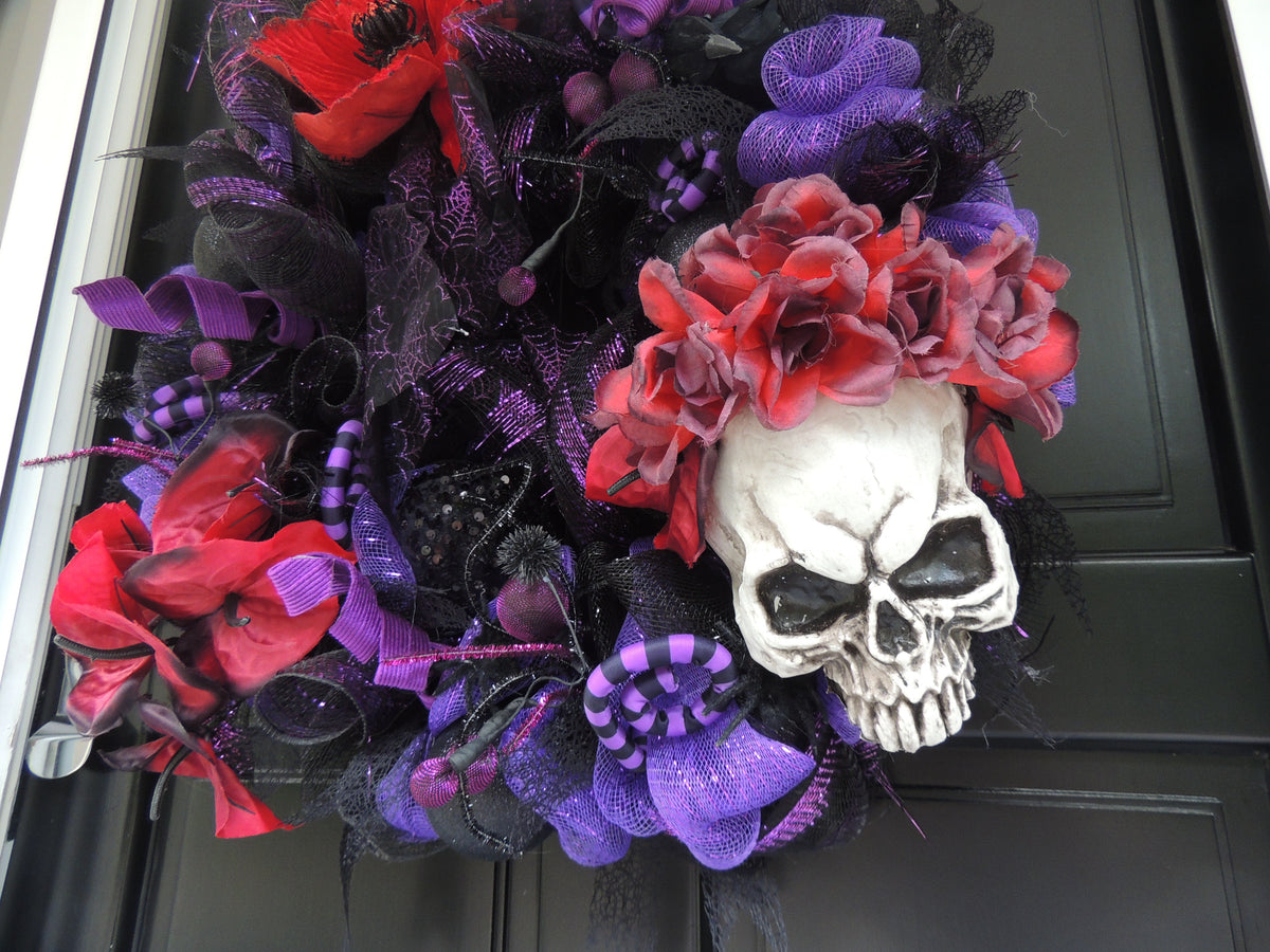 Gothic Skull Halloween Wreath 50cm | Red, Purple & Black Crow Front Door Wreath