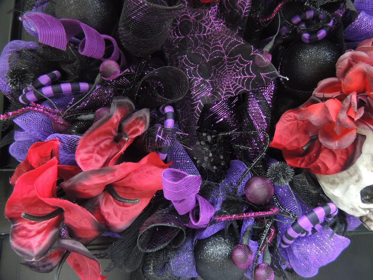 Gothic Skull Halloween Wreath 50cm | Red, Purple & Black Crow Front Door Wreath