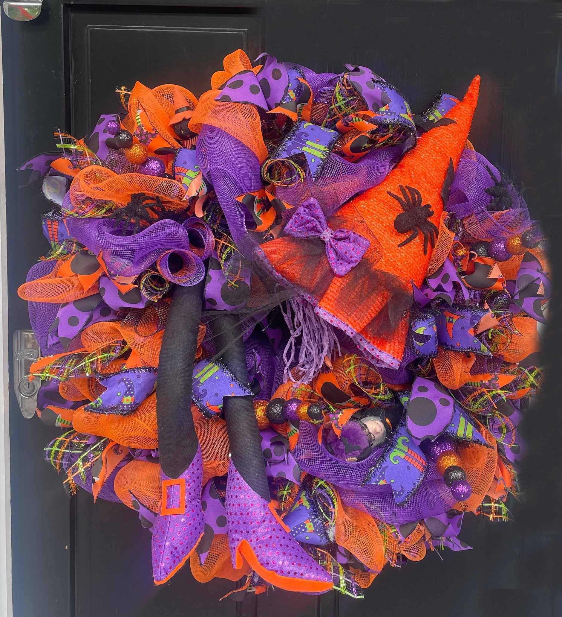 Halloween Wreath, Halloween Door Wreath, Halloween Front Door Wreath, Halloween, Halloween Decor, Halloween Door Wreaths, Halloween Wreaths - Hats By Cressida