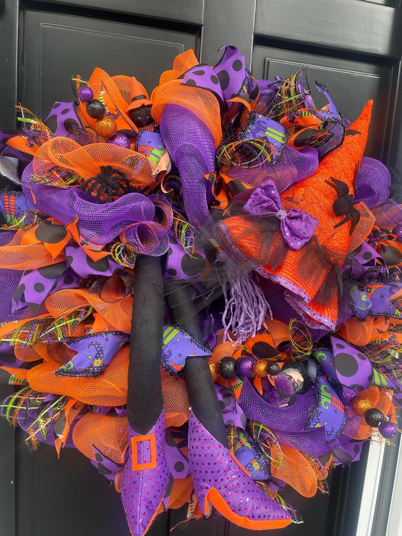Halloween Wreath, Halloween Door Wreath, Halloween Front Door Wreath, Halloween, Halloween Decor, Halloween Door Wreaths, Halloween Wreaths - Hats By Cressida