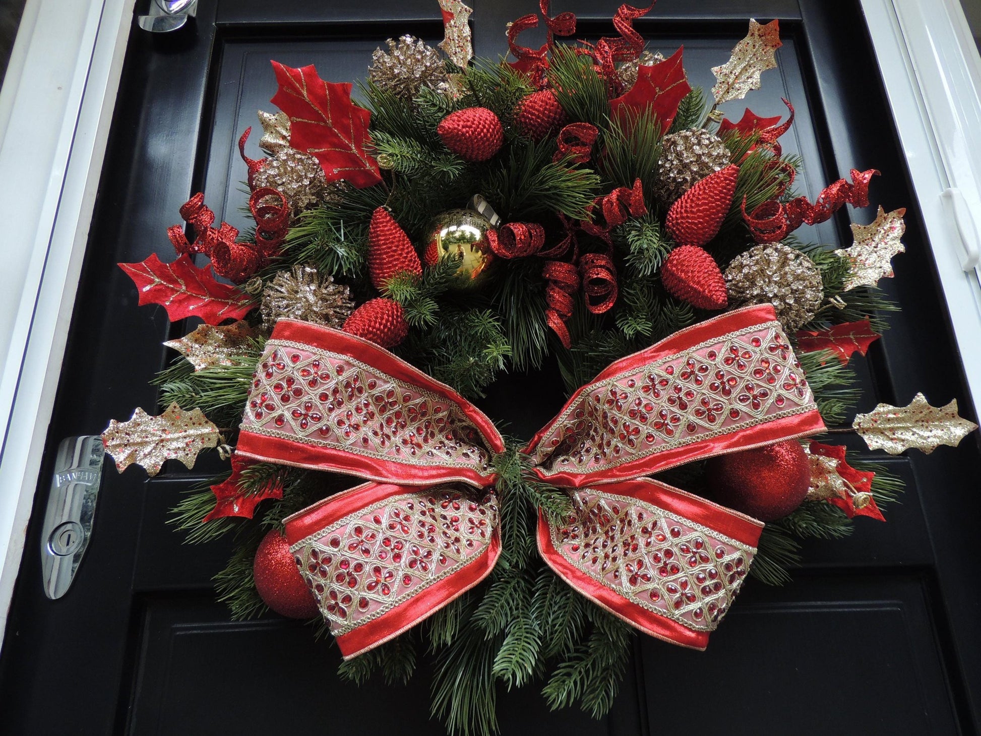 Luxury Christmas Fireplace Door Mantle Wreath Red Green Home Decoration Xmas Winter Advent Designer Decor Wall Hanger Traditional Ornaments - Hats By Cressida