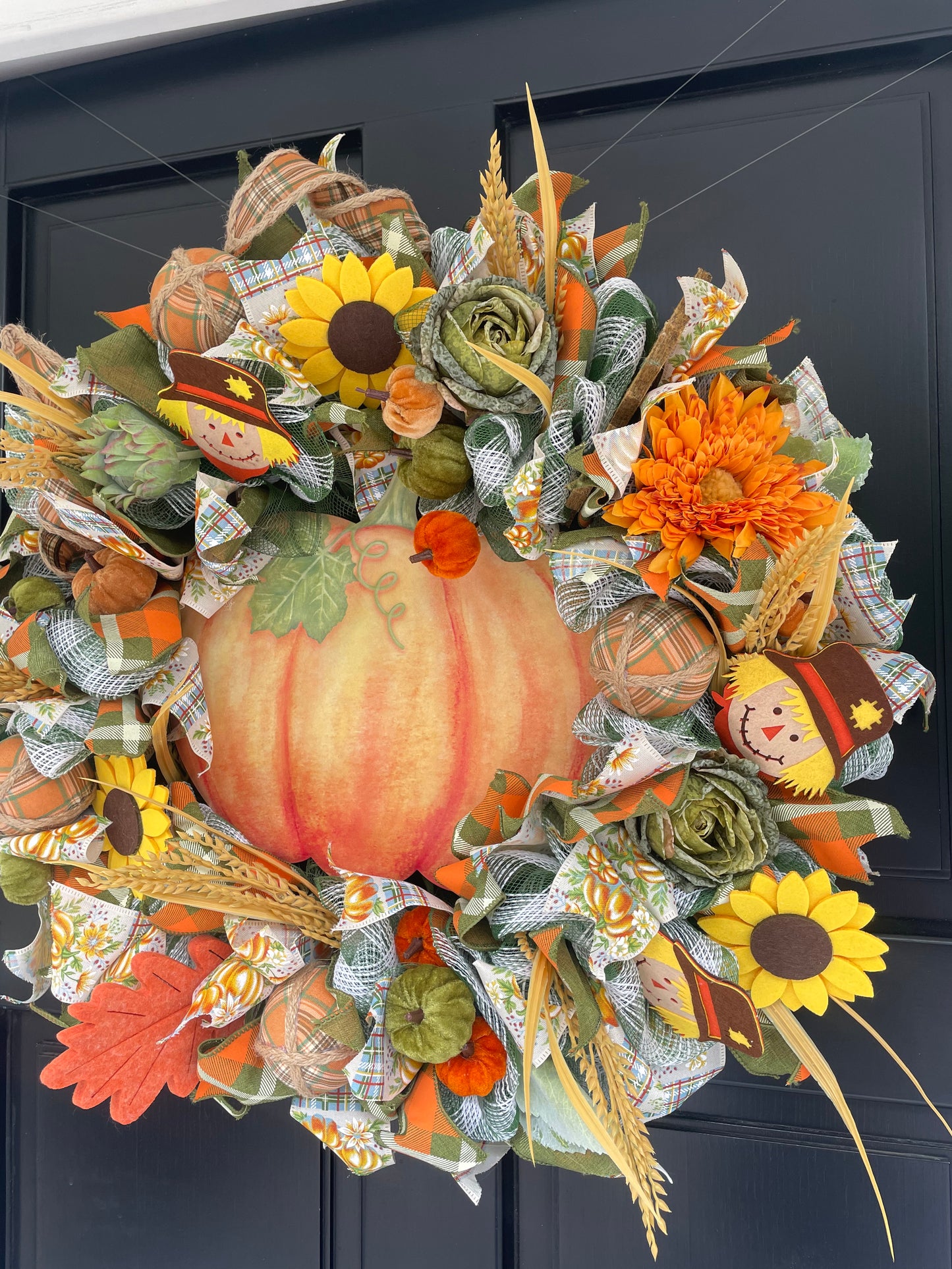 Large Autumn Pumpkin Wreath with Scarecrows & Sunflowers – 60cm Fall Harvest Thanksgiving Front Door Decor