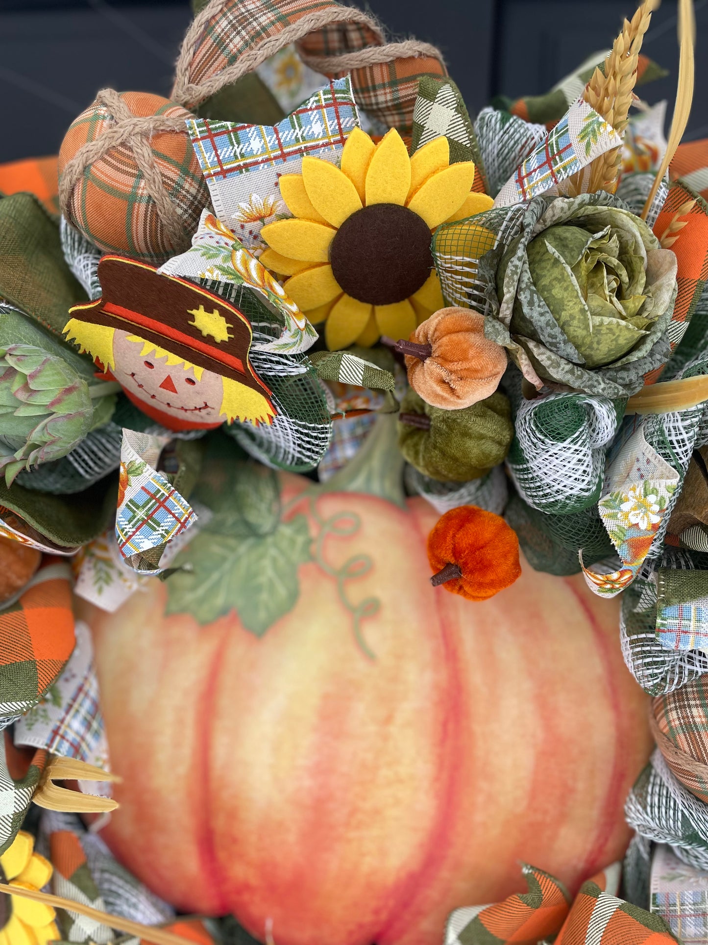 Large Autumn Pumpkin Wreath with Scarecrows & Sunflowers – 60cm Fall Harvest Thanksgiving Front Door Decor