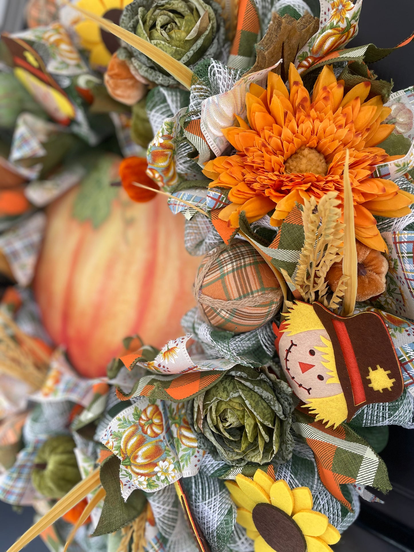 Large Autumn Pumpkin Wreath with Scarecrows & Sunflowers – 60cm Fall Harvest Thanksgiving Front Door Decor