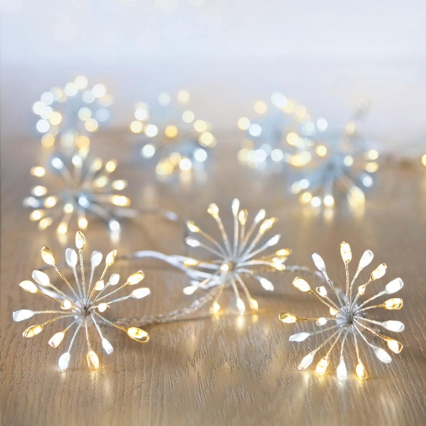 Premier 600 LEDs Multi-Action Starburst Lights with Timer, White & Warm White Mix Ultra Brights on Silver Pin Wire with 8 Effect Settings, 14.5m Lit Length - Hats By Cressida