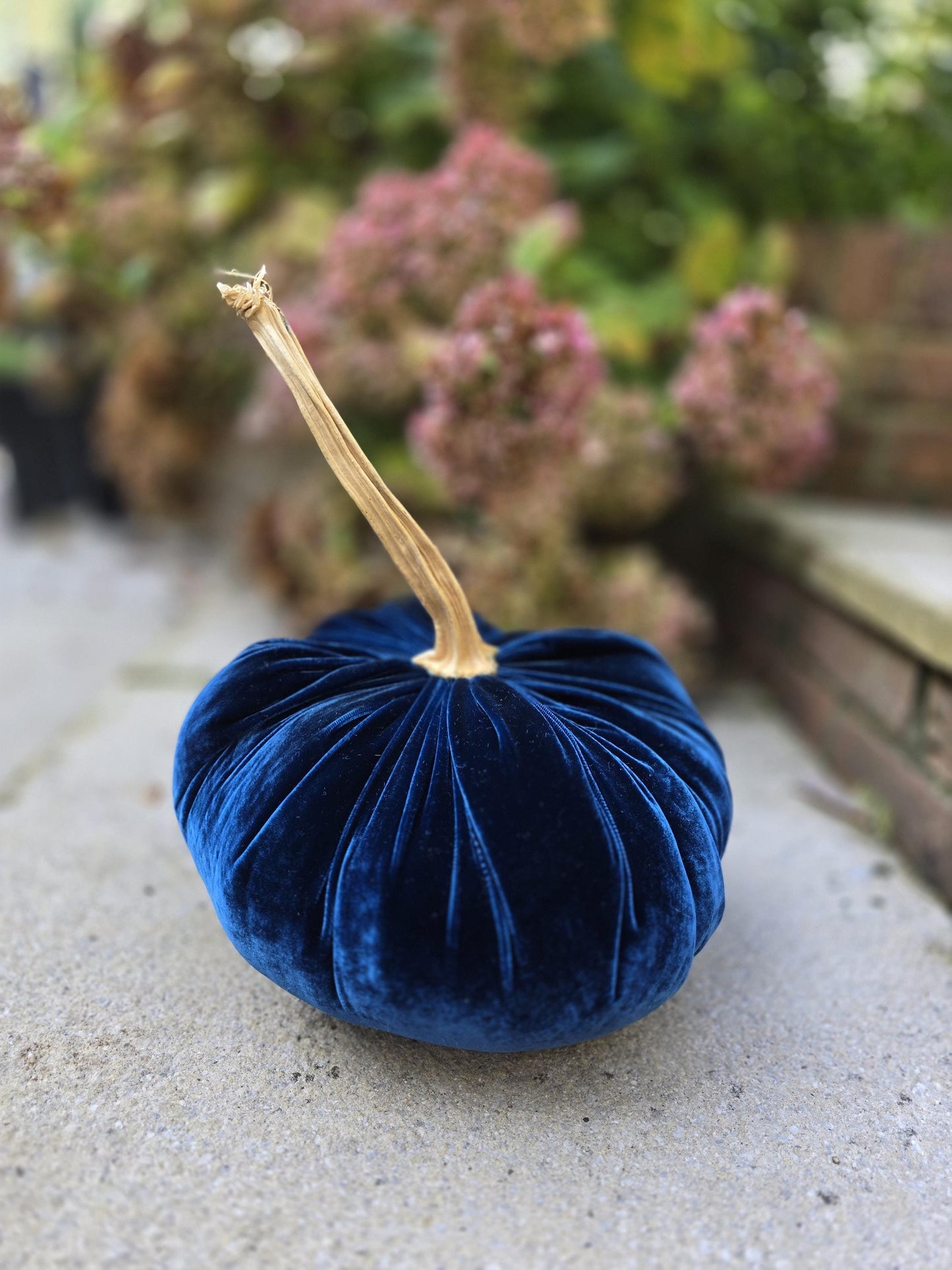 Royal Blue Luxury Silk Velvet LARGE Pumpkin Real Stem Harvest Autumn Handmade Home Decor Thanksgiving Table Decoration Centerpiece Ornament