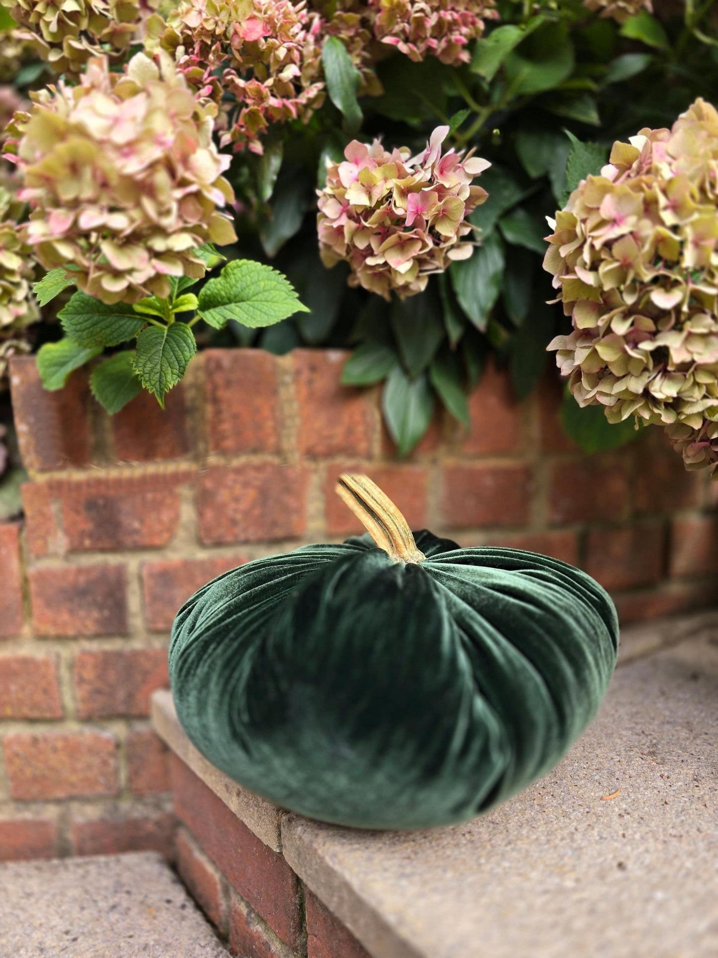 Forest Green Silk Velvet X-LARGE Elegant Pumpkin with Real Stem, Fall Wedding Centerpiece, Wedding Table Decor, Luxury Autumn Wedding Accent