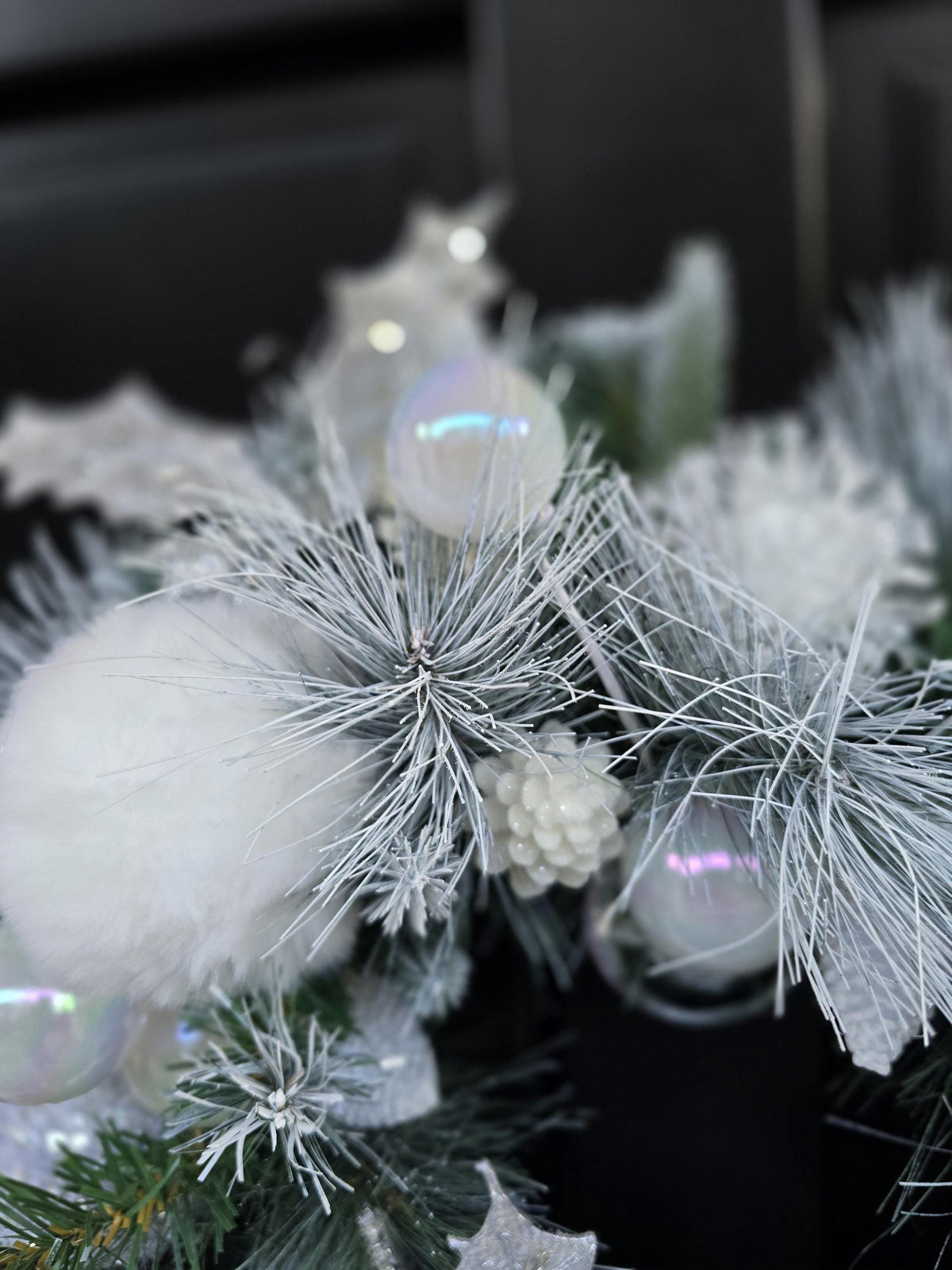 Christmas Wreath, White Frosted Front Door Wreath, Winter Wonderland Christmas Decor, Snowy Pine Holiday Wreath, Luxury Christmas Wreath