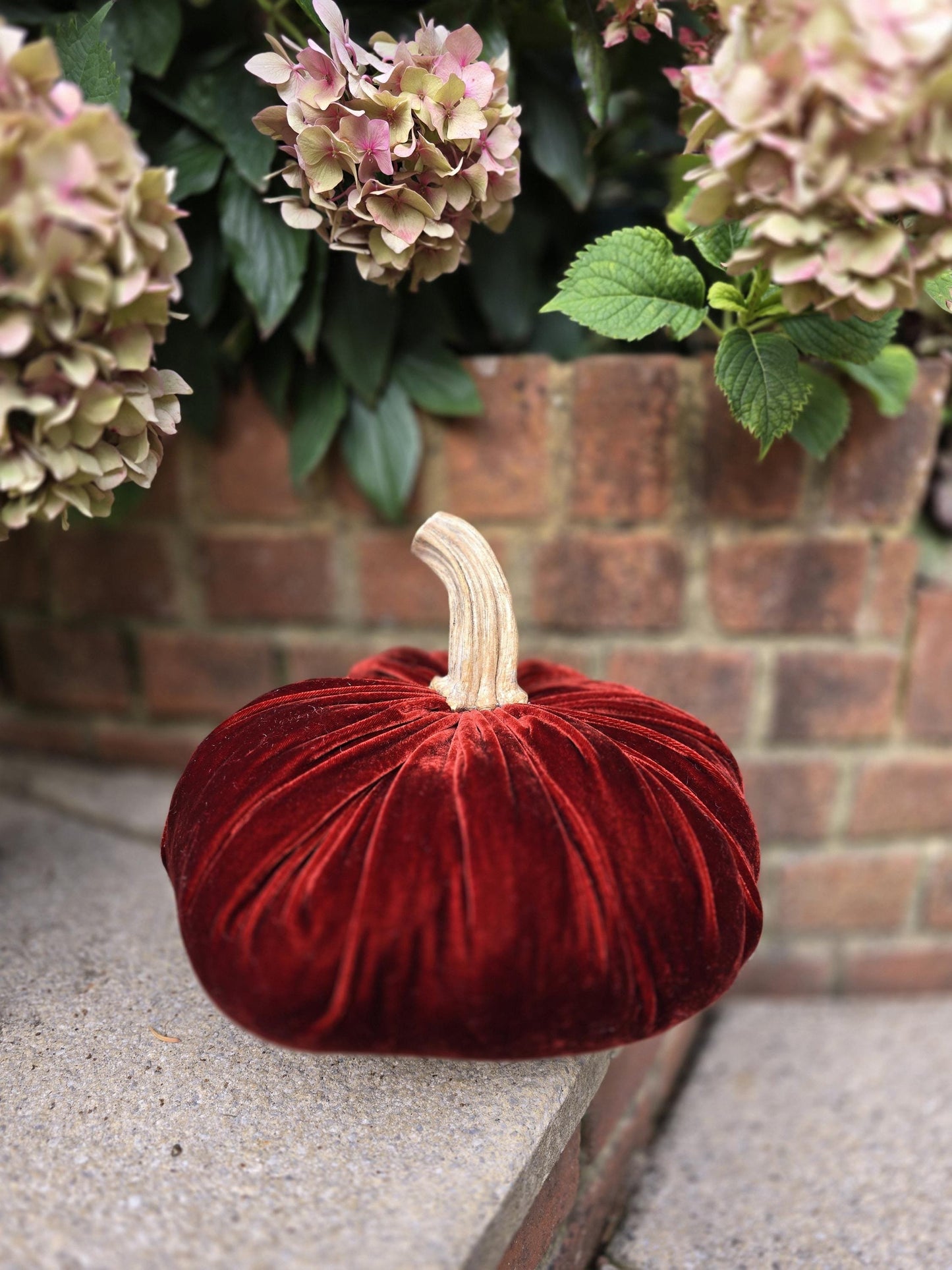 Forest Green Silk Velvet X-LARGE Elegant Pumpkin with Real Stem, Fall Wedding Centerpiece, Wedding Table Decor, Luxury Autumn Wedding Accent