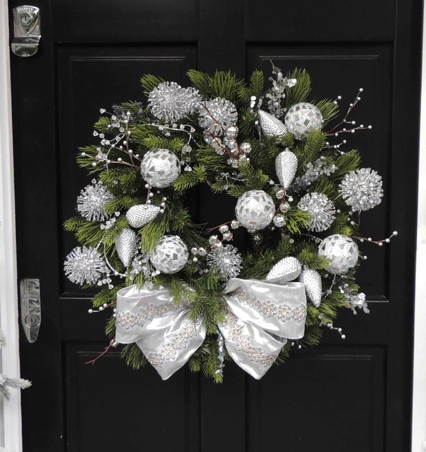 Luxury Christmas Wreath Front Door Wreath Green Silver Home Decorations Xmas Winter Mantle Home Decor Holiday Wreath Crystal Designer Ribbon
